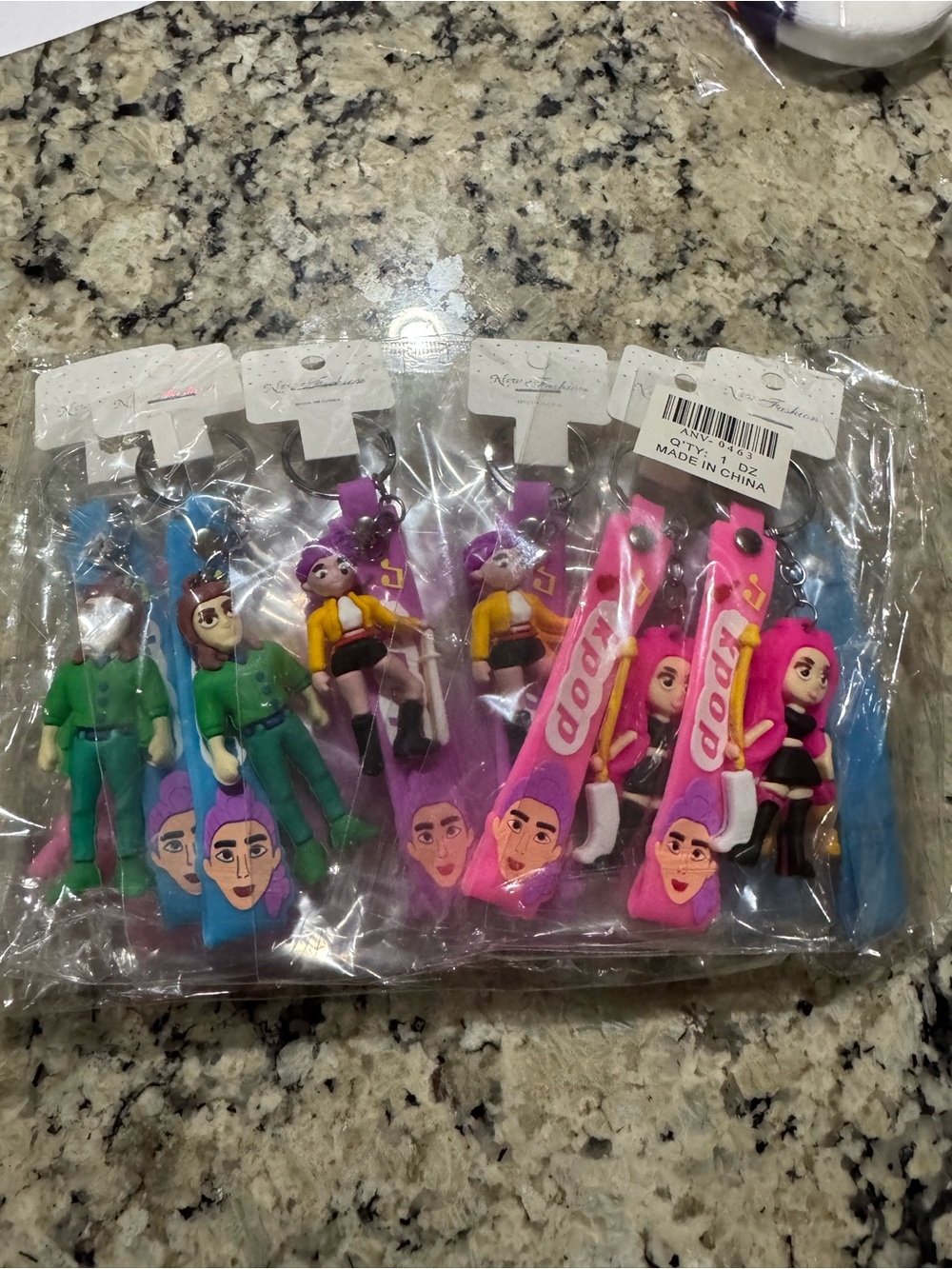 NWT K-POP demon hunters Kids Character Keychain Set of 12 great4party